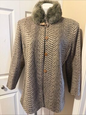 Vintage Asian Women’s Herringbone Faux Fur Coat Size XXL